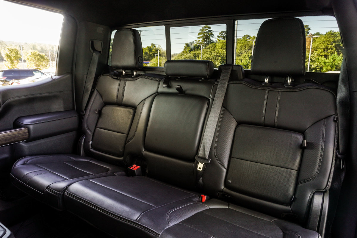 Used 2021 Chevrolet Silverado 1500 High Country w/ Technology Package AWD/4WD image 38