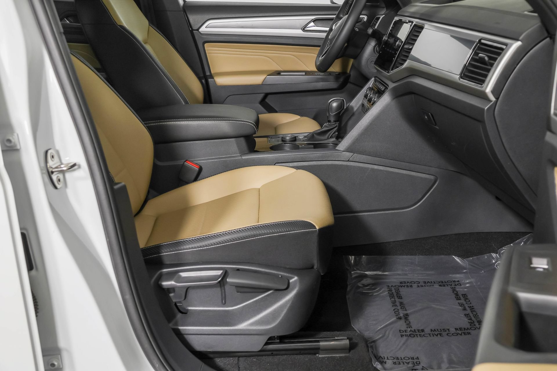Used 2023 Volkswagen Atlas Cross Sport SE w/ Panoramic Sunroof Package AWD/4WD image 45