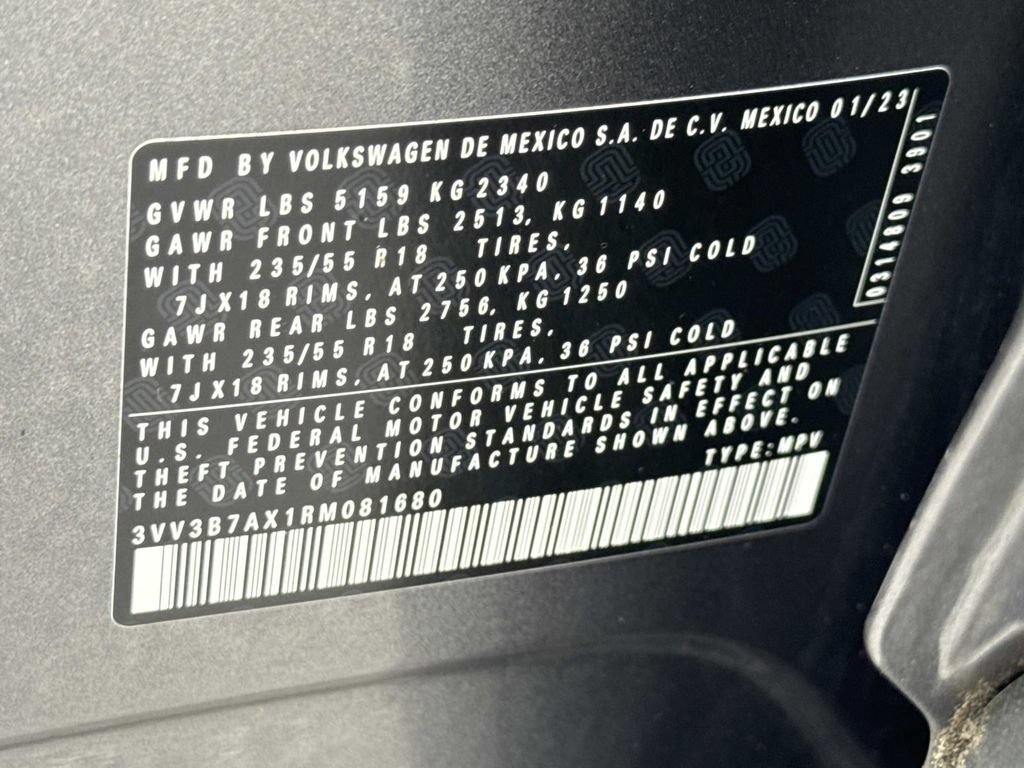 Used 2024 Volkswagen Tiguan SE FWD image 32