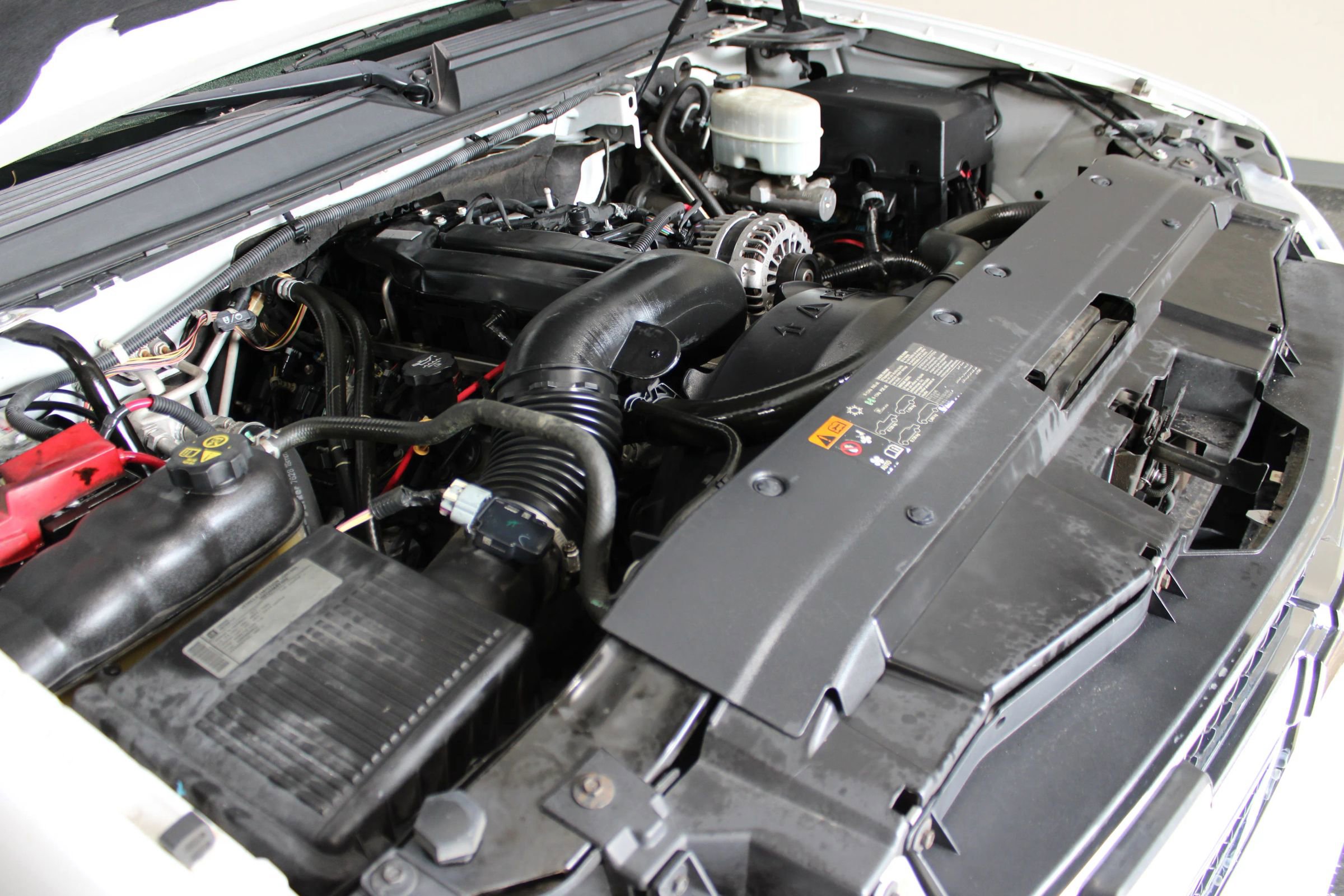 Used 2011 Chevrolet Suburban 2500 RWD image 31