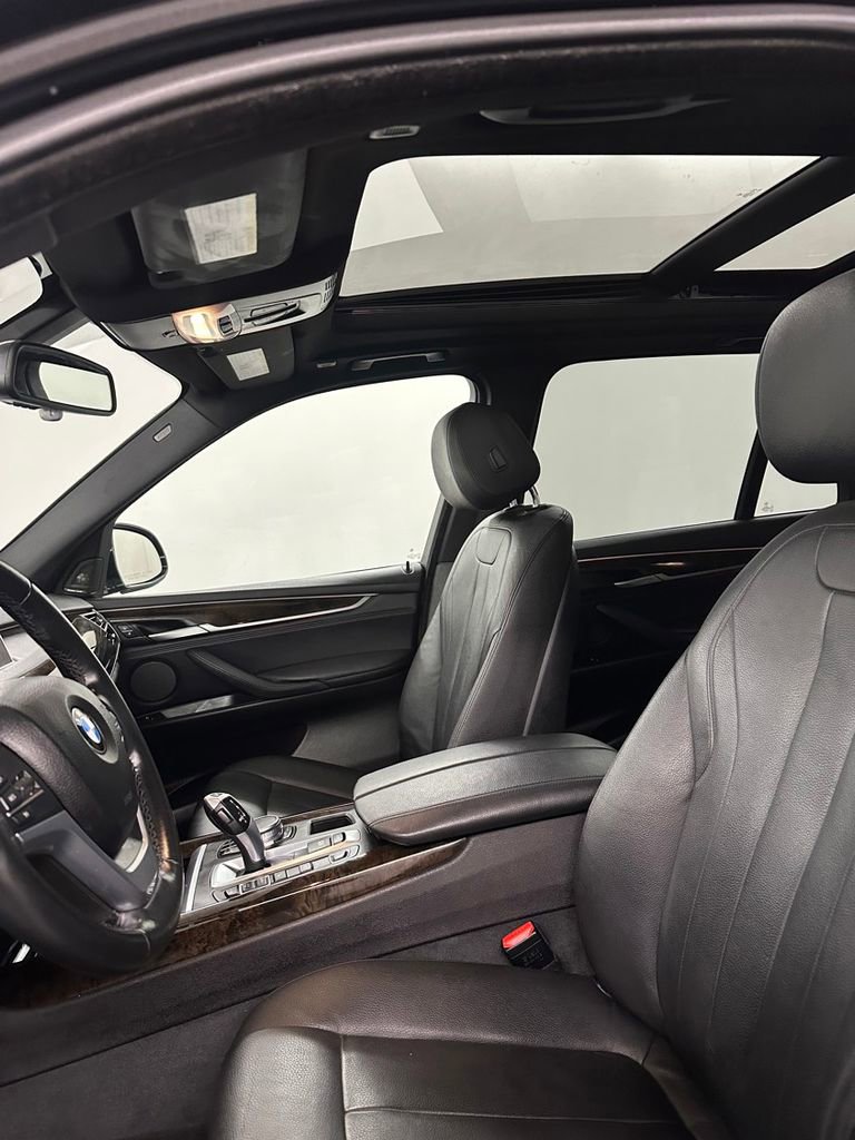 Used 2017 BMW X5 xDrive40e image 12