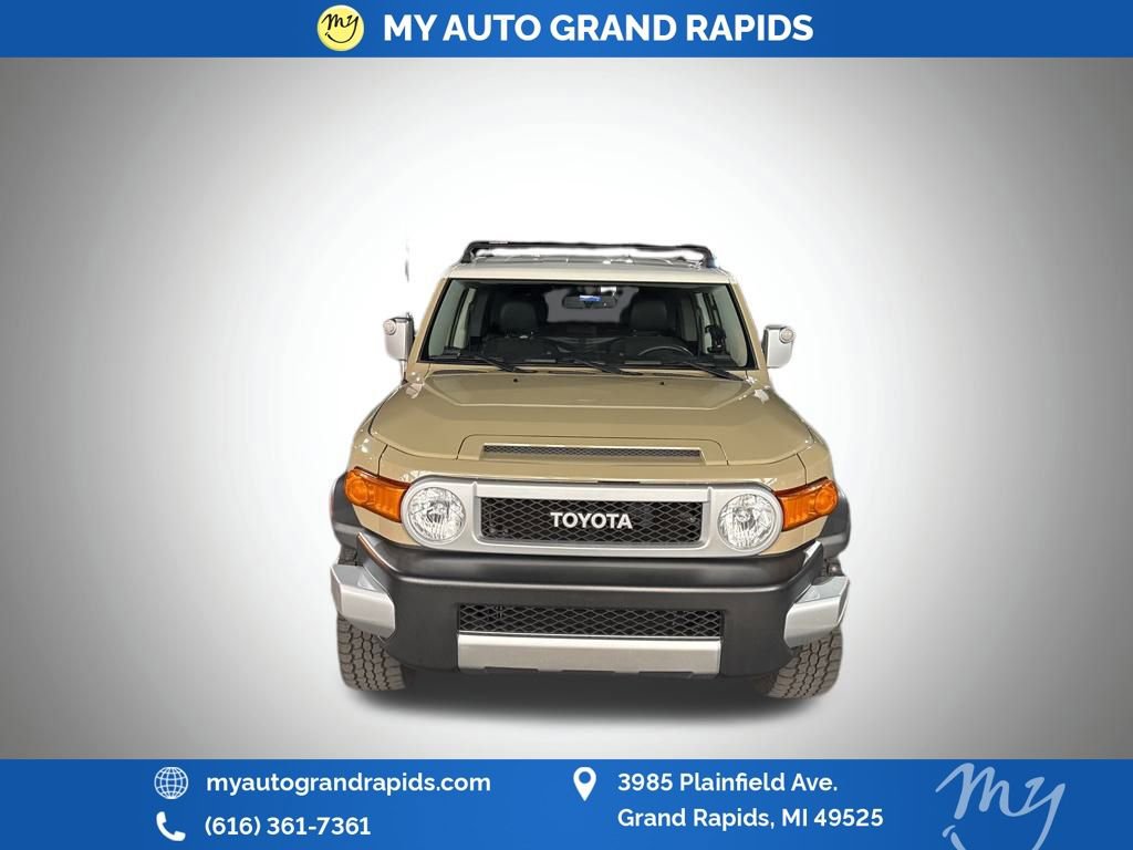Used 2014 Toyota FJ Cruiser 2WD image 11