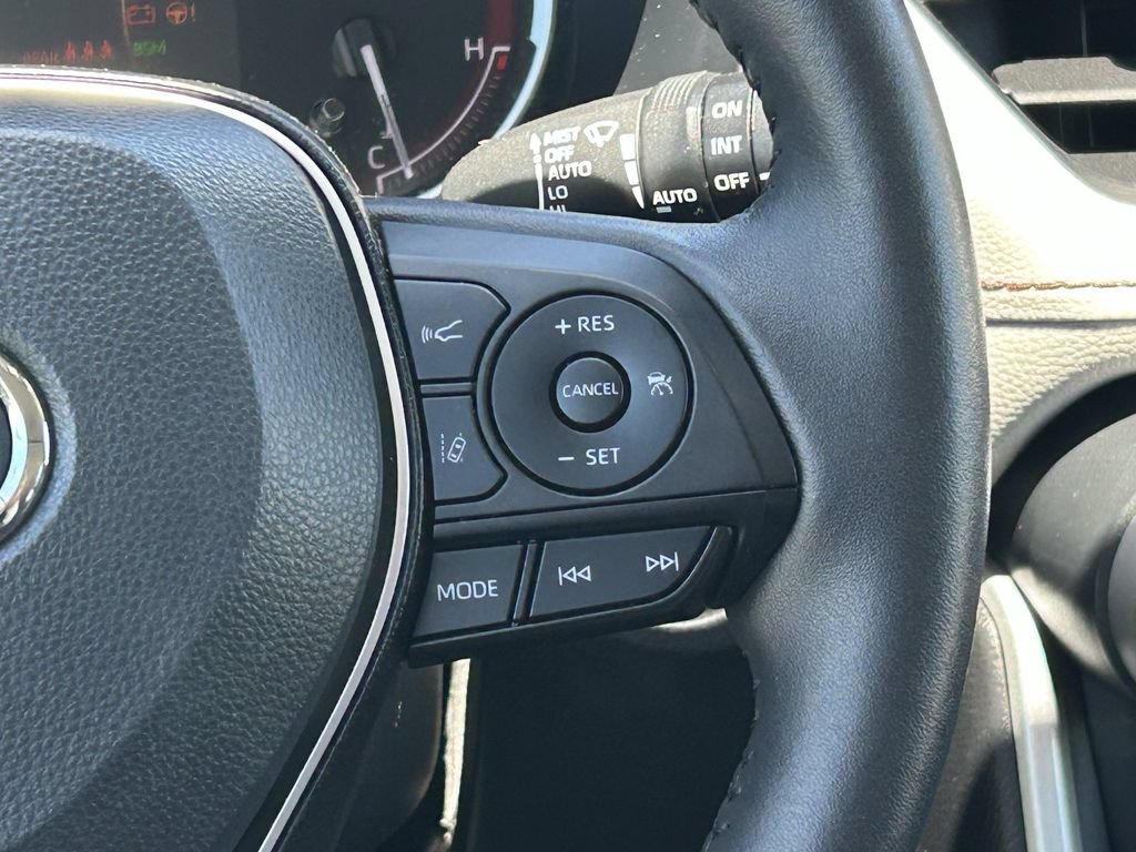 Used 2024 Toyota RAV4 XLE w/ Convenience Package FWD image 23