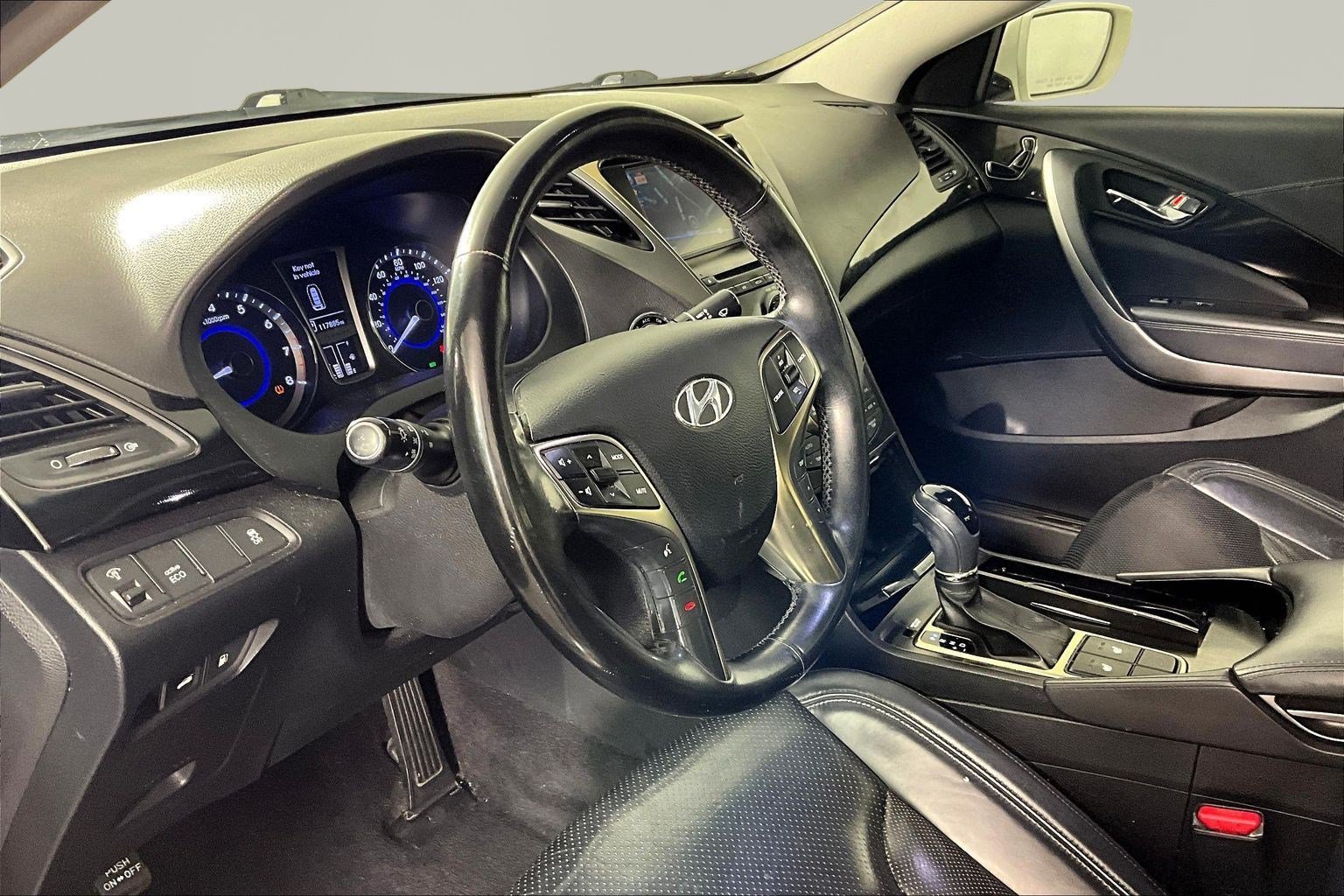 Used 2013 Hyundai Azera FWD image 17