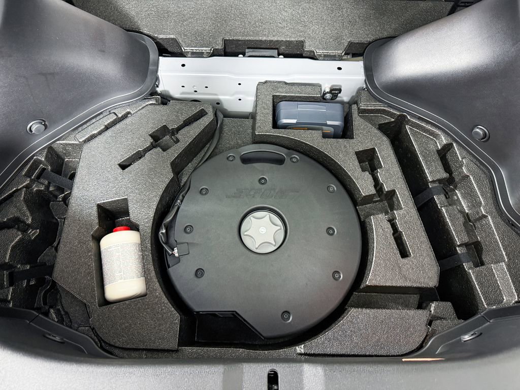 Certified 2024 Nissan Z Performance w/ Floor Mat Package image 36