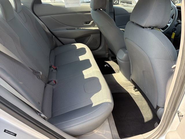 Certified 2022 Hyundai Elantra SE FWD image 15