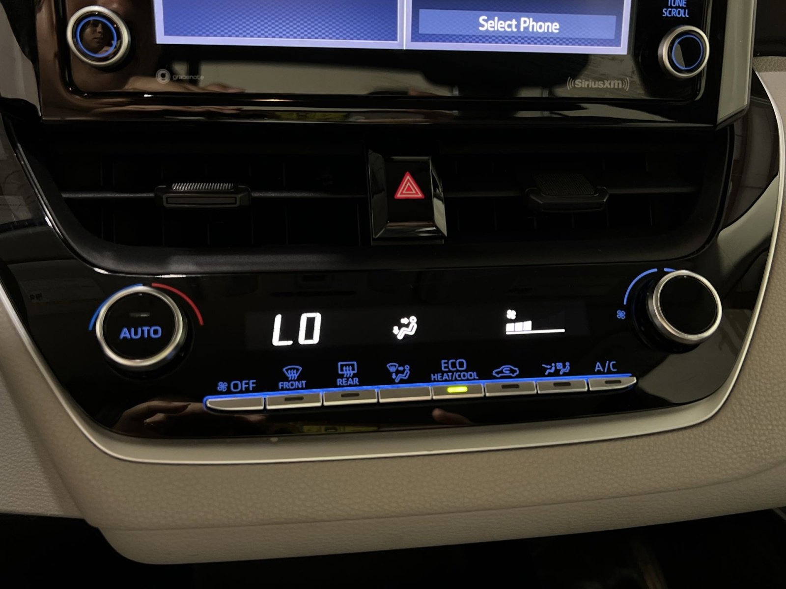 Used 2022 Toyota Corolla LE FWD image 33