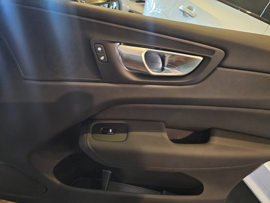 Certified 2026 Volvo XC60 B5 Plus w/ Protection Package Premier AWD/4WD image 10