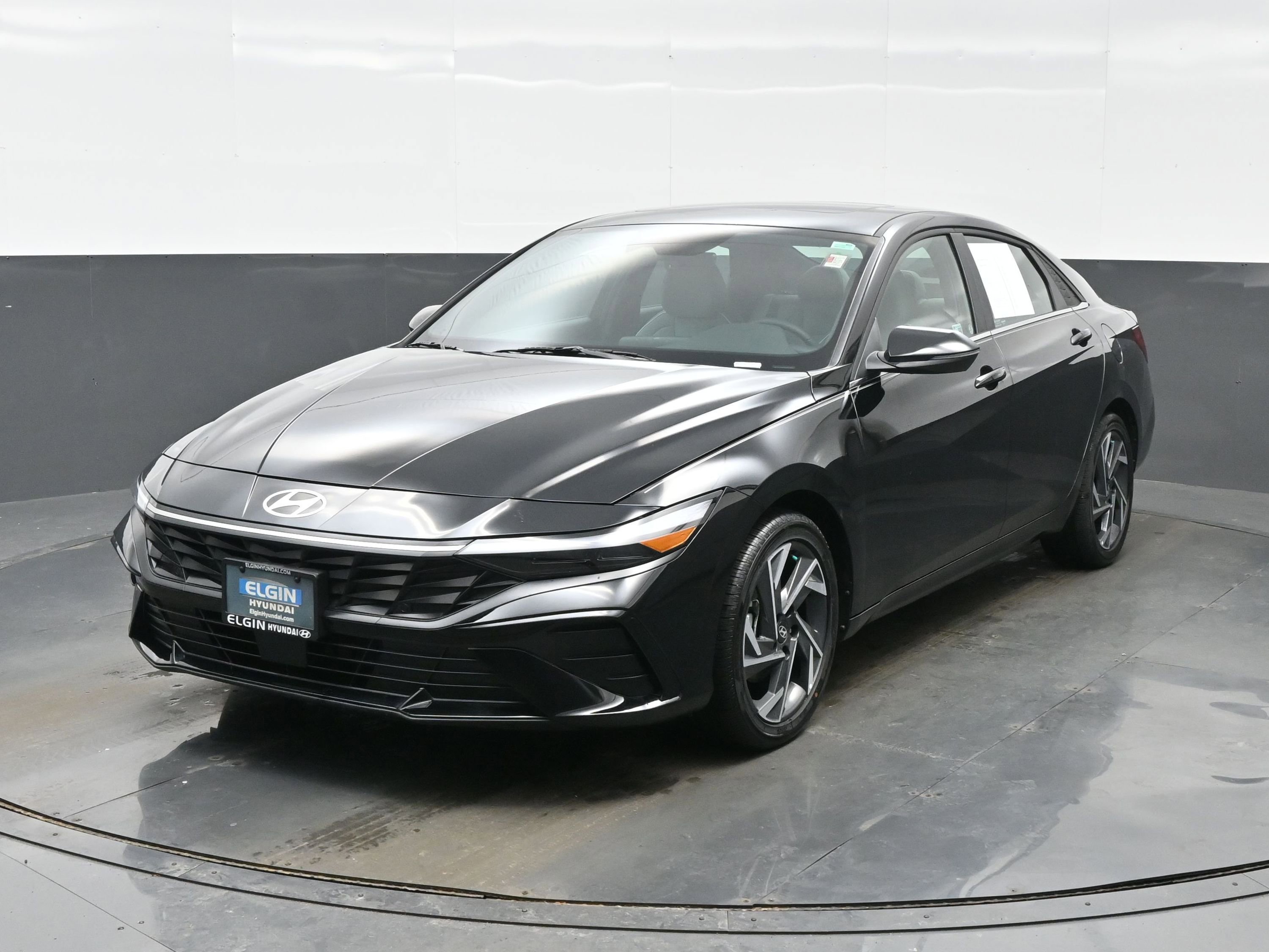 Certified 2025 Hyundai Elantra Limited image 1