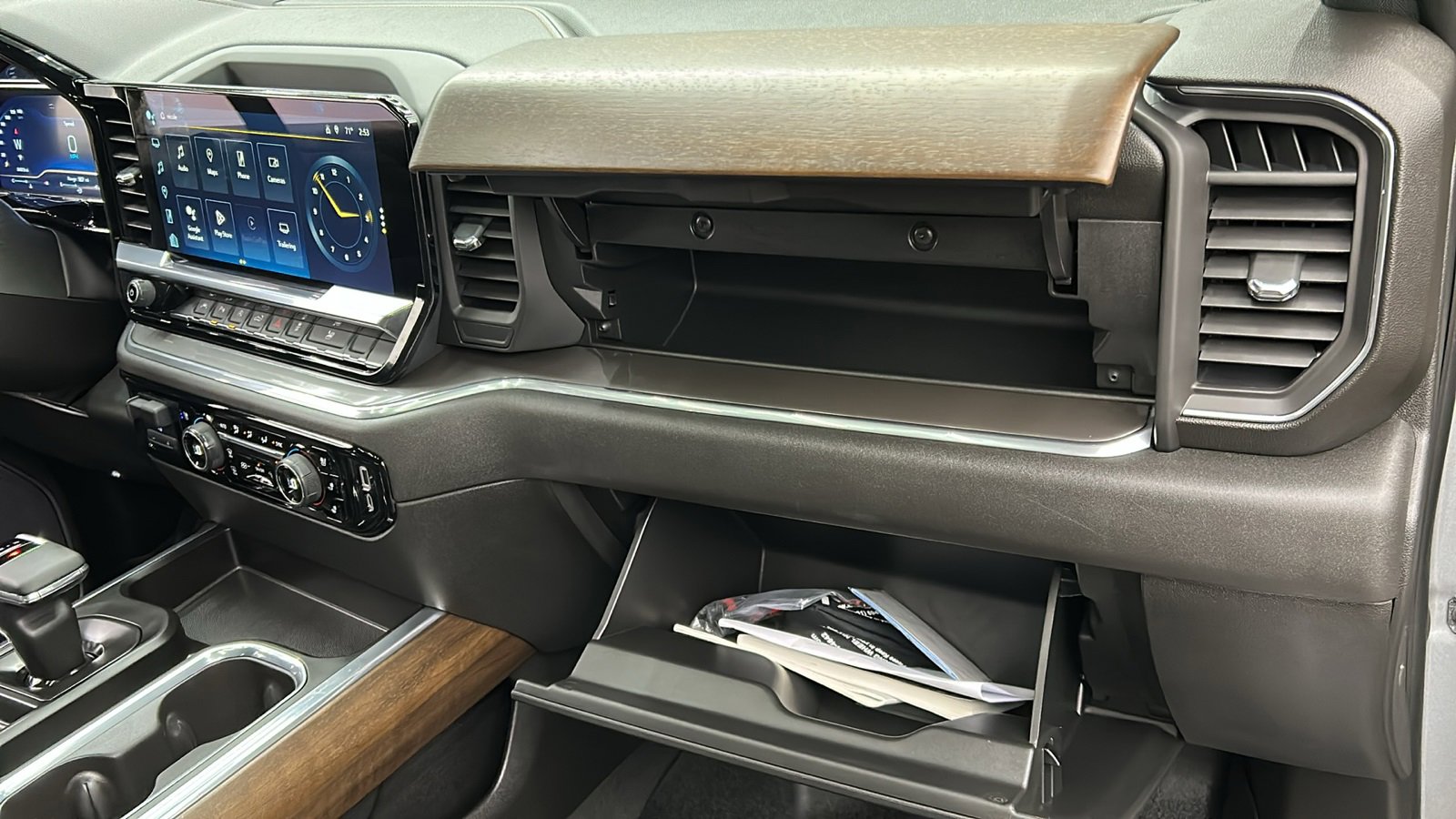 Used 2023 Chevrolet Silverado 1500 High Country w/ High Country Premium Package image 41