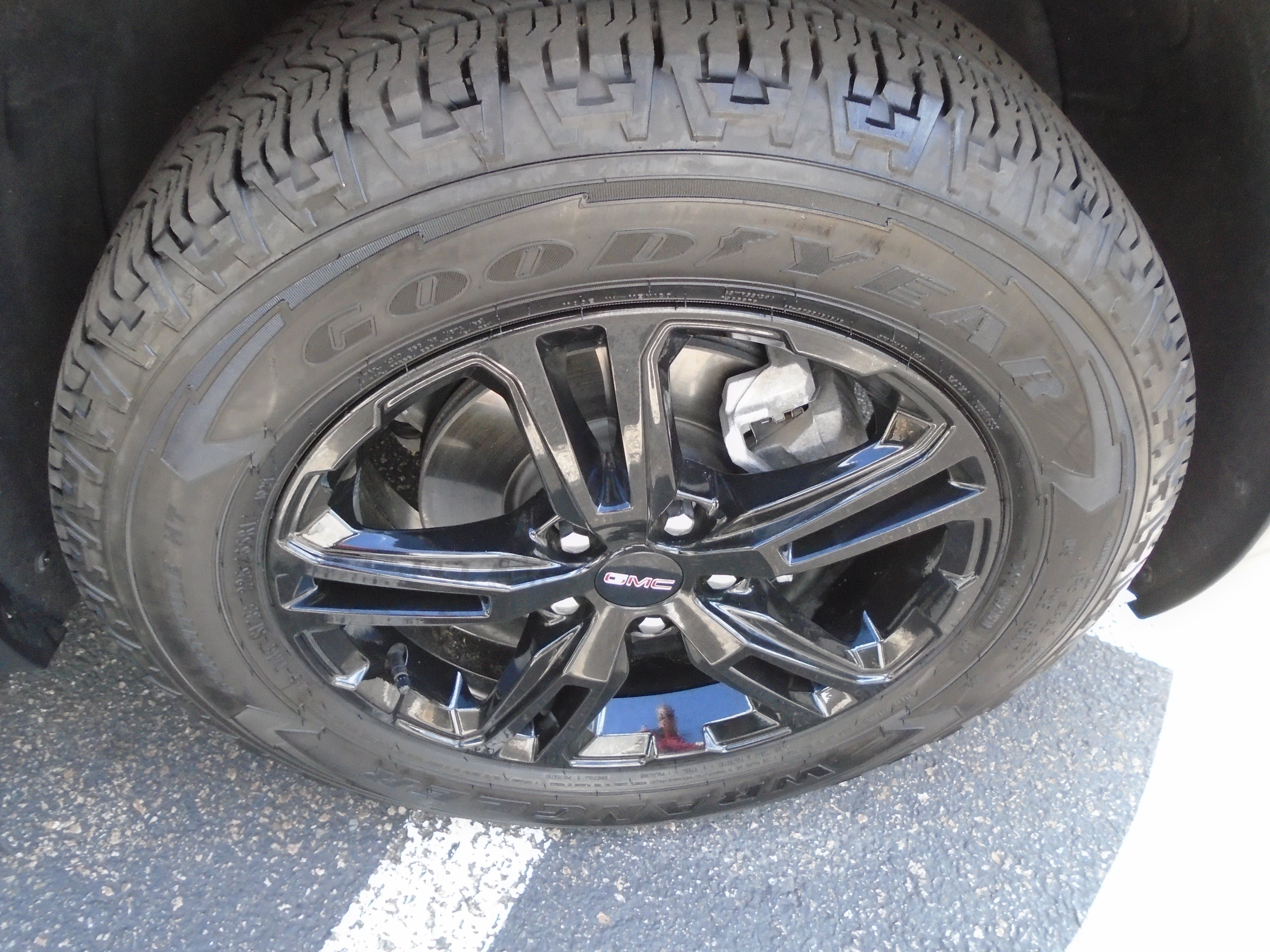 Certified 2024 GMC Terrain AT4 w/ Infotainment Package II AWD/4WD image 24