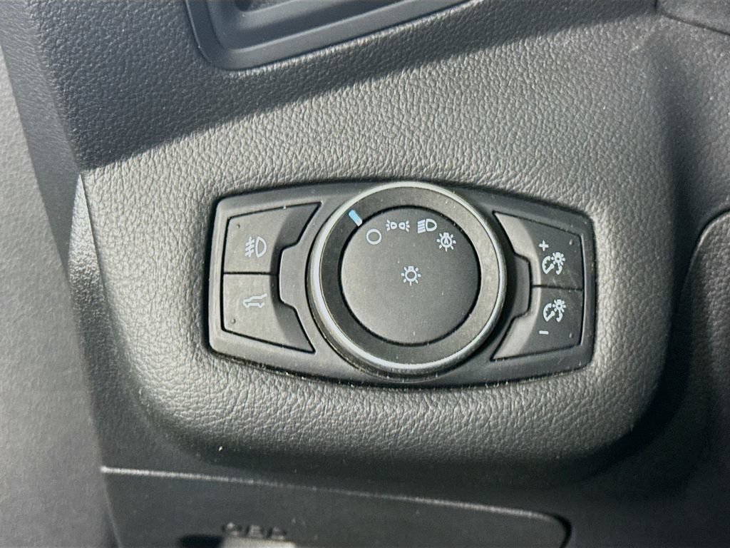 Used 2018 Ford Escape SE w/ Ford Safe & Smart Package FWD image 17