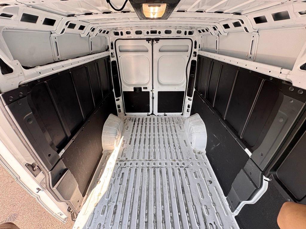 Used 2026 RAM ProMaster 2500 w/ Convenience Group FWD image 10