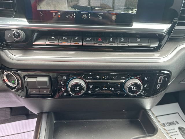 Used 2026 Chevrolet Silverado 1500 High Country w/ Technology Package AWD/4WD image 25