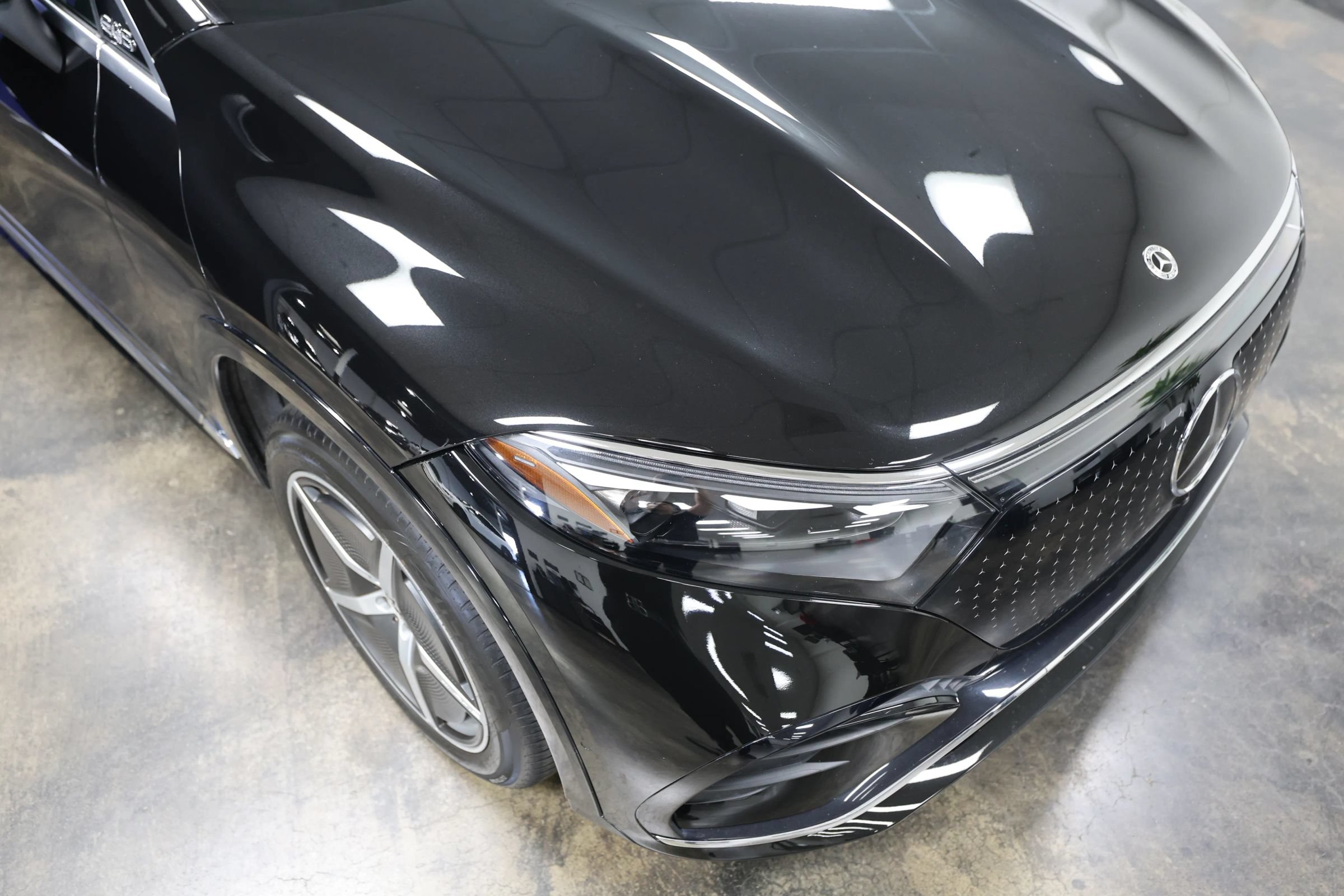 Used 2023 Mercedes-Benz EQS 580 4MATIC SUV image 10