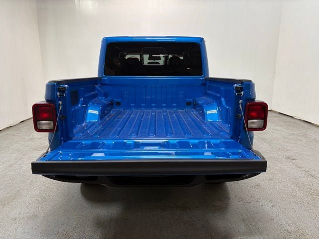 New 2026 Jeep Gladiator Sport AWD/4WD image 9