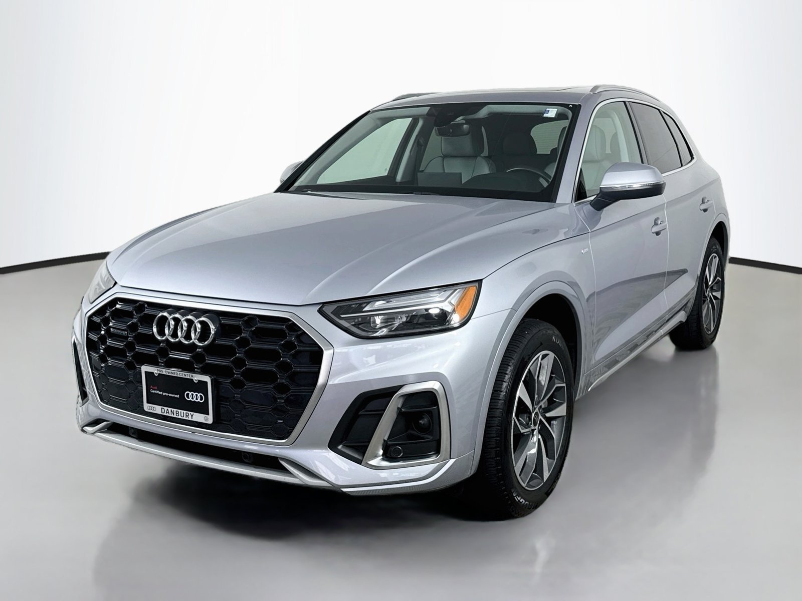 Certified 2024 Audi Q5 2.0T Premium AWD/4WD image 1