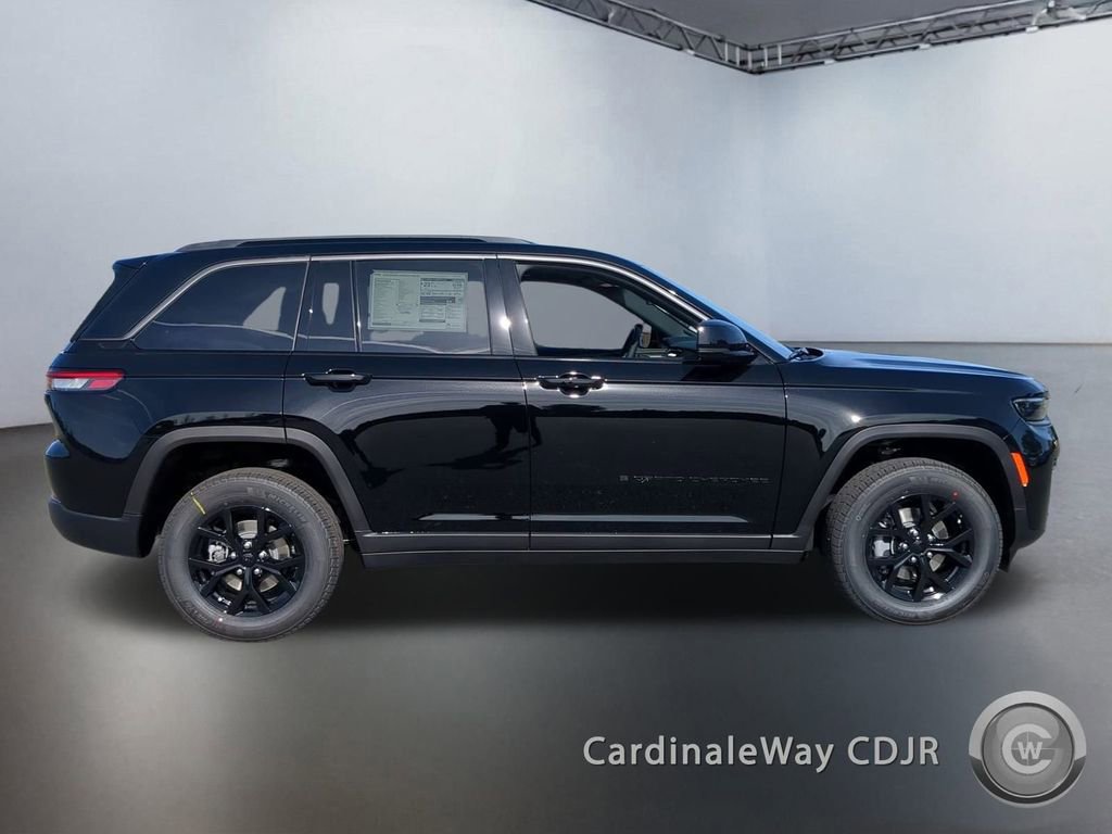 New 2026 Jeep Grand Cherokee Altitude image 3