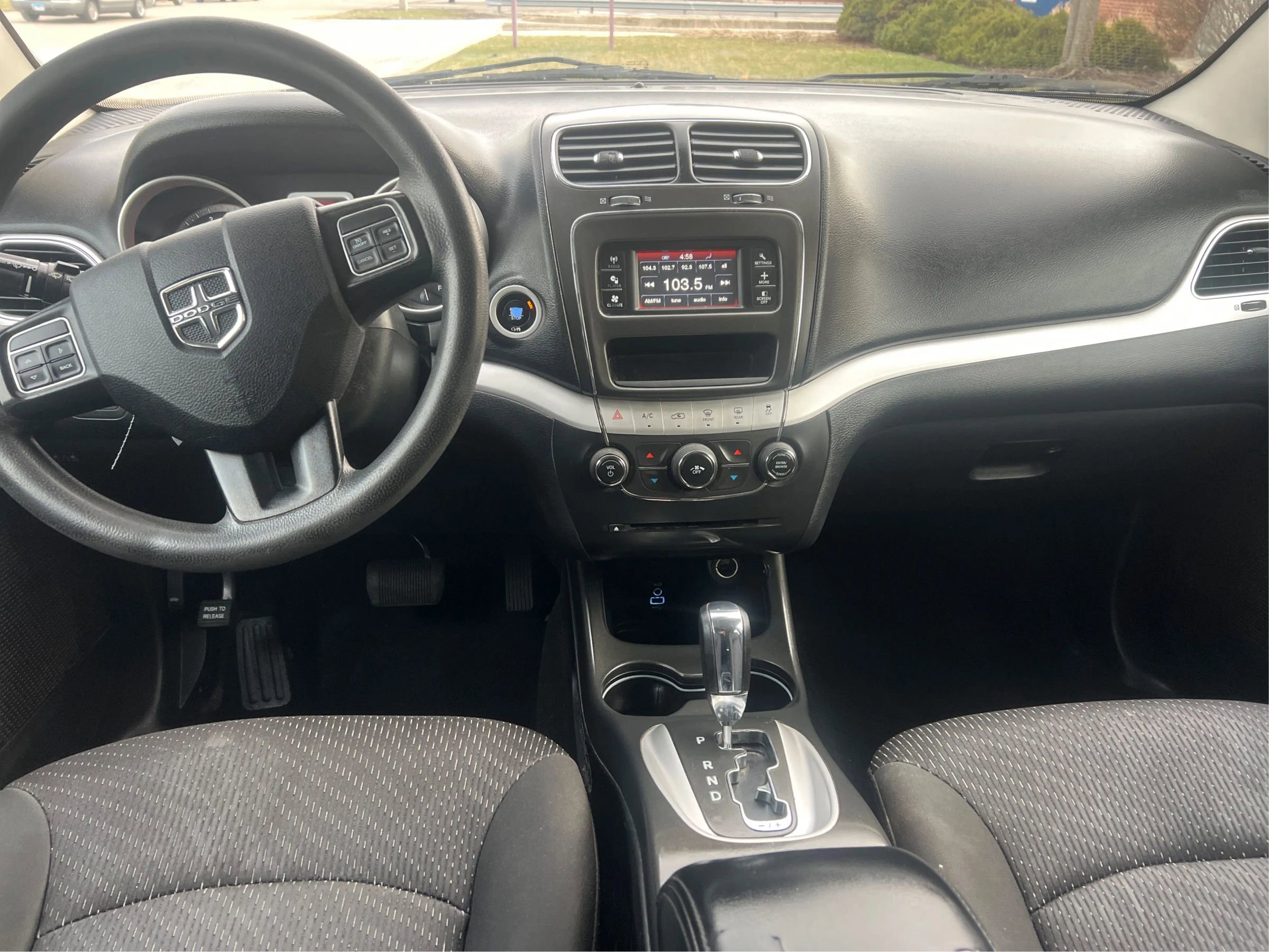 Used 2017 Dodge Journey SE w/ Flexible Seating Group image 27