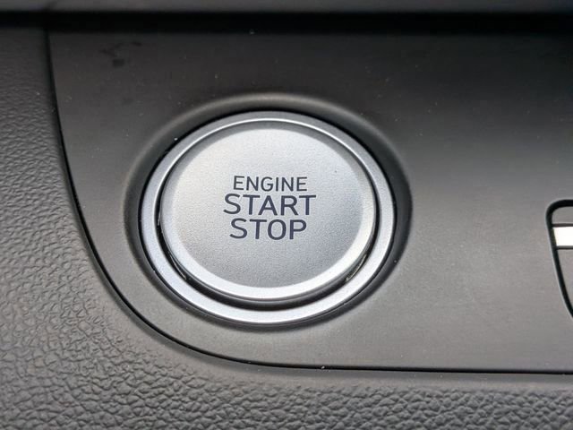 Certified 2025 Hyundai Elantra SEL FWD image 28