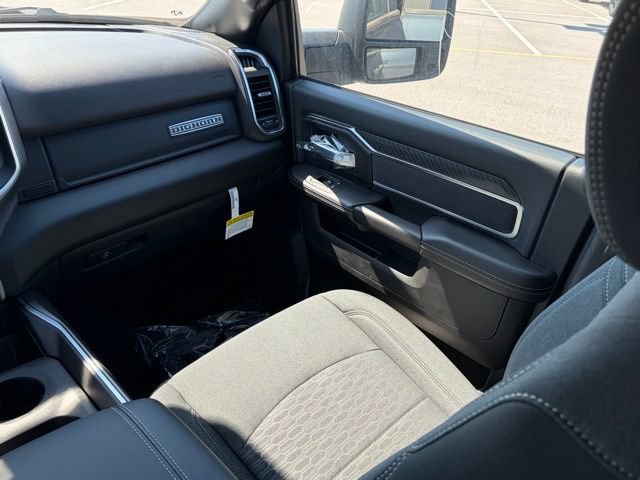 New 2026 RAM 2500 Big Horn AWD/4WD image 33