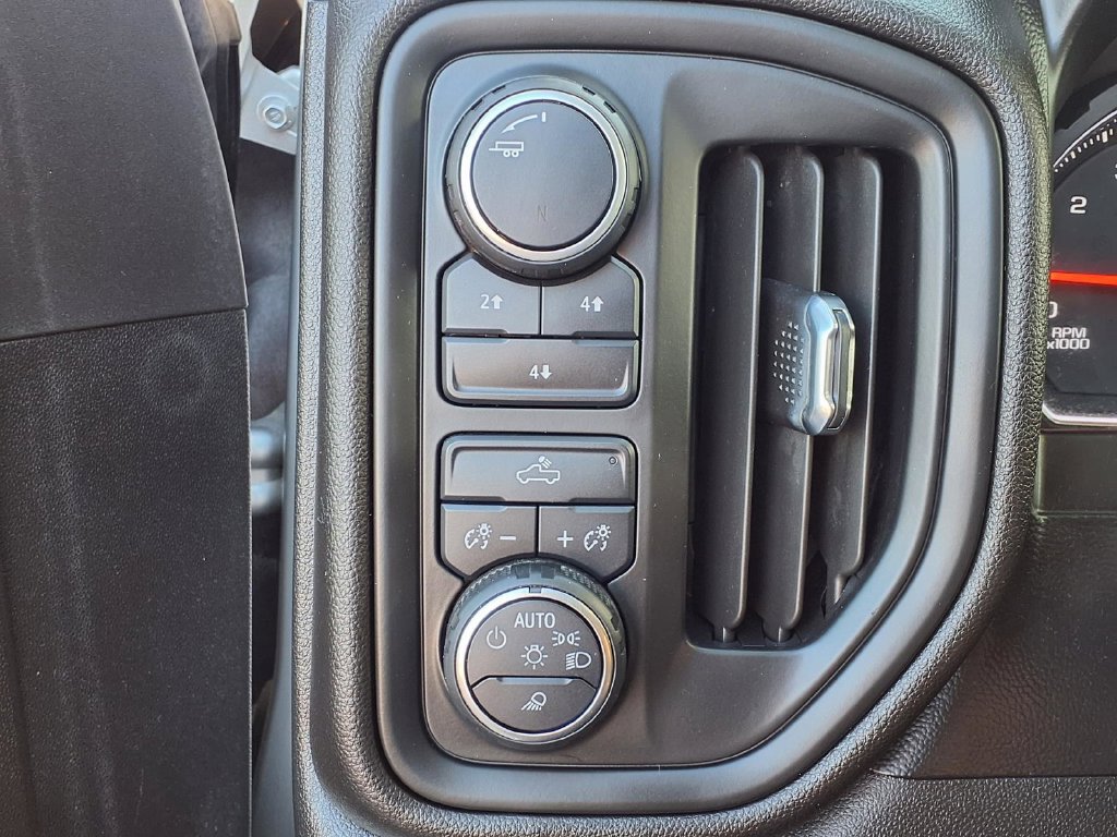 Used 2022 Chevrolet Silverado 2500 Custom w/ Gooseneck/5TH Wheel Package AWD/4WD image 10
