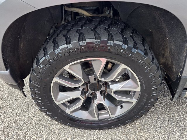 Used 2022 Chevrolet Silverado 1500 High Country w/ LPO, Dark Essentials Package AWD/4WD image 5