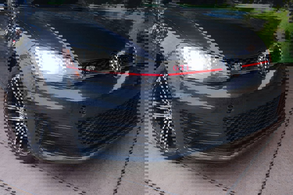 Used 2017 Volkswagen GTI Sport image 7