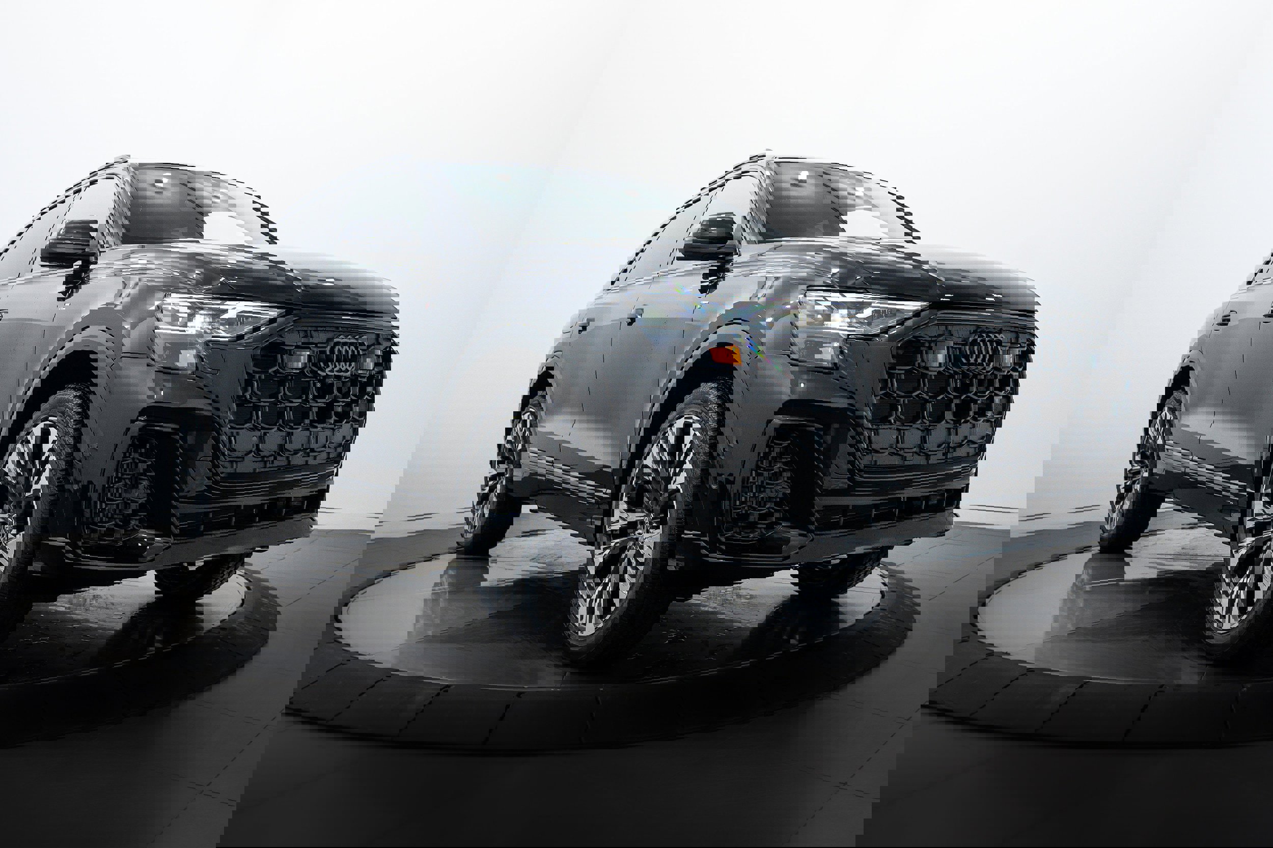 New 2025 Audi Q8 Premium Plus