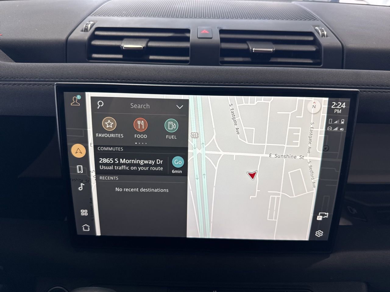 Used 2023 Land Rover Defender 130 X-Dynamic SE AWD/4WD image 28