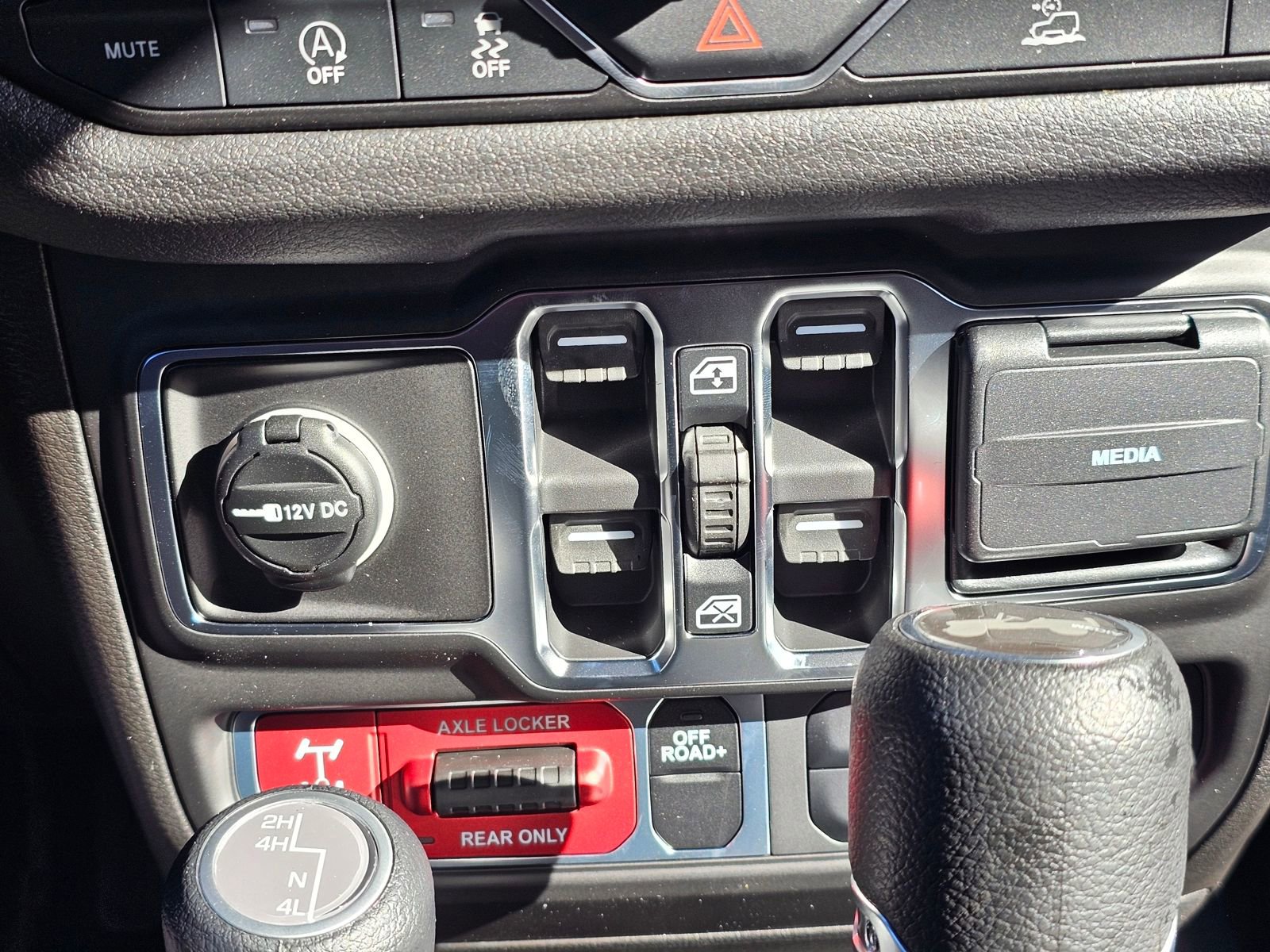 New 2026 Jeep Wrangler Willys AWD/4WD image 15