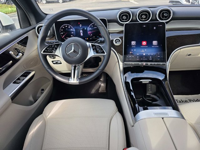 Certified 2025 Mercedes-Benz GLC 300 image 10