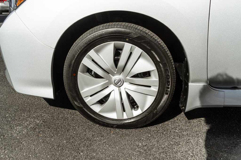 Used 2025 Nissan Leaf S FWD image 30