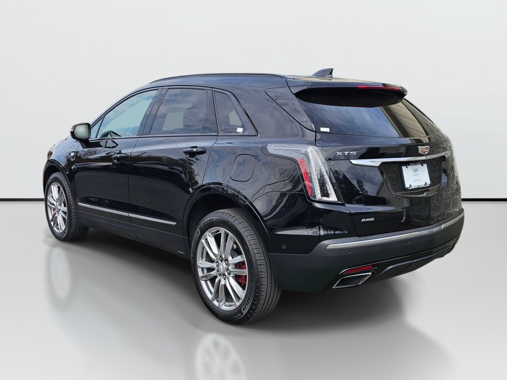 Certified 2023 Cadillac XT5 Sportv w/ Technology Package AWD/4WD image 4