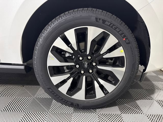 New 2026 Ford Expedition Max Platinum AWD/4WD image 11