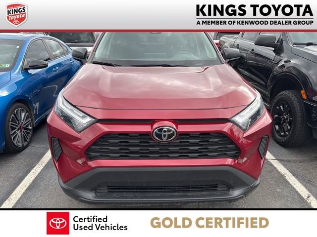 Used 2023 Toyota RAV4 LE FWD image 3