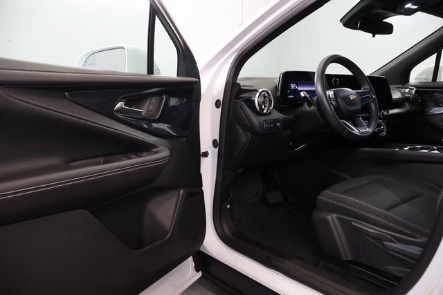 New 2025 Chevrolet Blazer EV LT AWD/4WD image 9