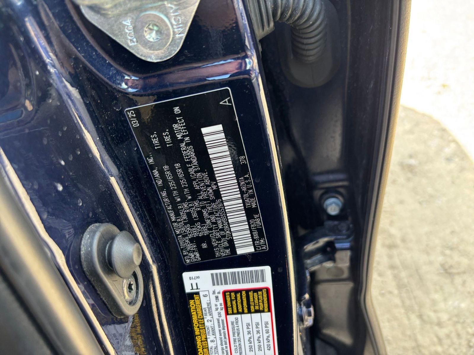 Used 2025 Toyota Highlander LE image 32