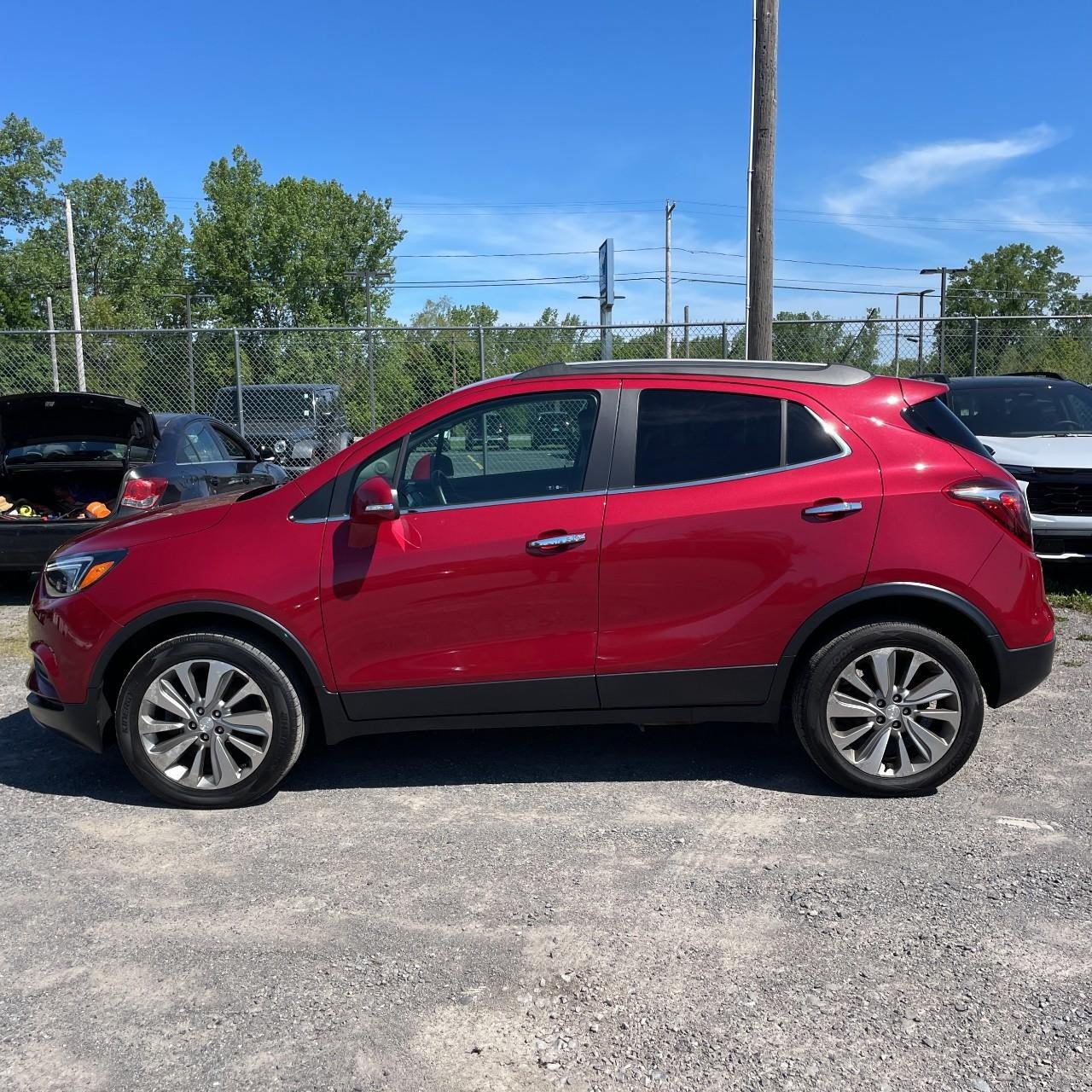 Used 2017 Buick Encore Preferred AWD/4WD image 2