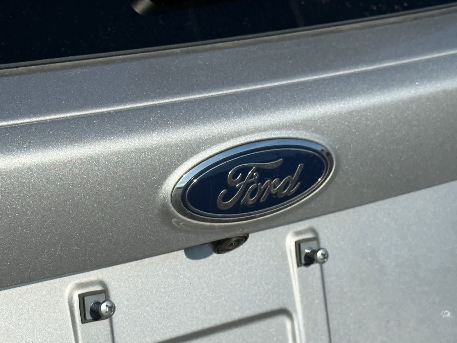 Used 2019 Ford Escape Titanium FWD image 9