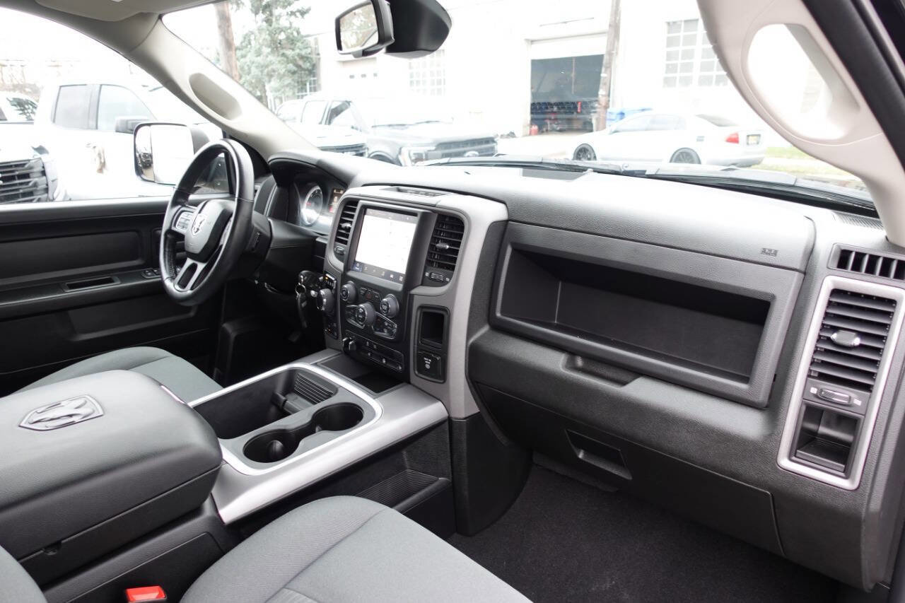 Used 2023 RAM 1500 Express w/ Wheel & Sound Group image 34