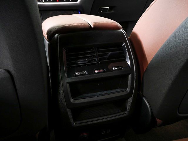 Used 2024 BMW X5 xDrive40i w/ Premium Package image 21