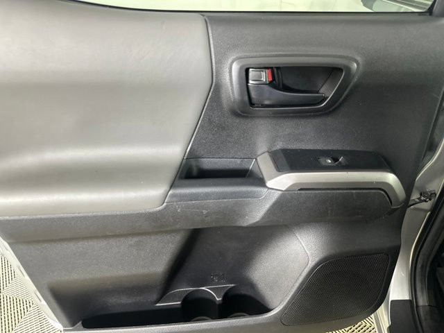 Used 2023 Toyota Tacoma SR5 AWD/4WD image 17