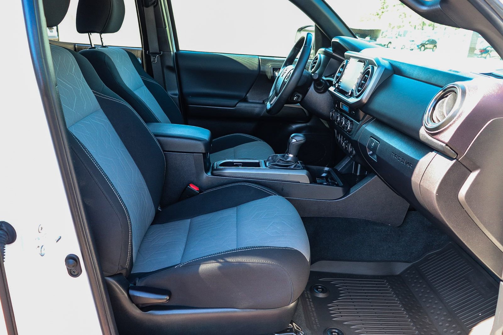 Certified 2023 Toyota Tacoma TRD Off-Road w/ Advanced Technology Package AWD/4WD image 20