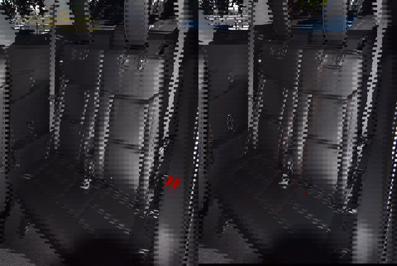 Used 2022 Ford Explorer Limited w/ Limited Technology Package image 15