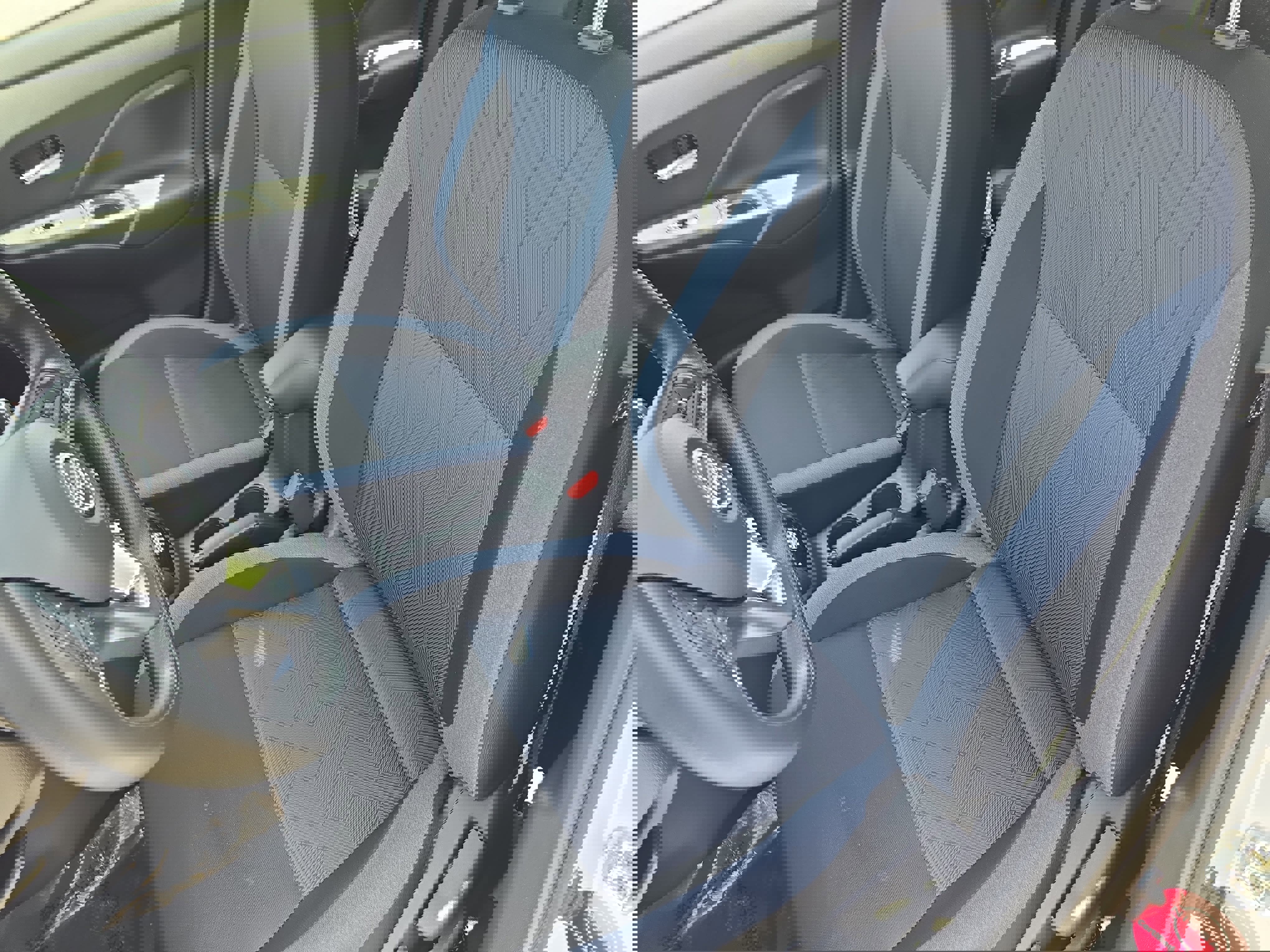 Used 2025 Nissan Versa SV w/ Trunk Package image 13