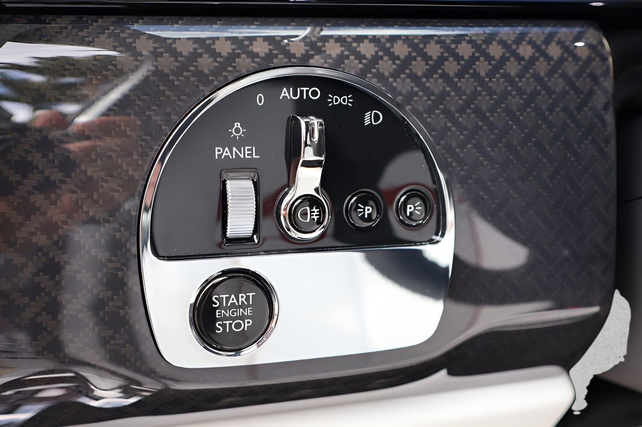 New 2026 Rolls-Royce Cullinan Black Badge AWD/4WD image 26