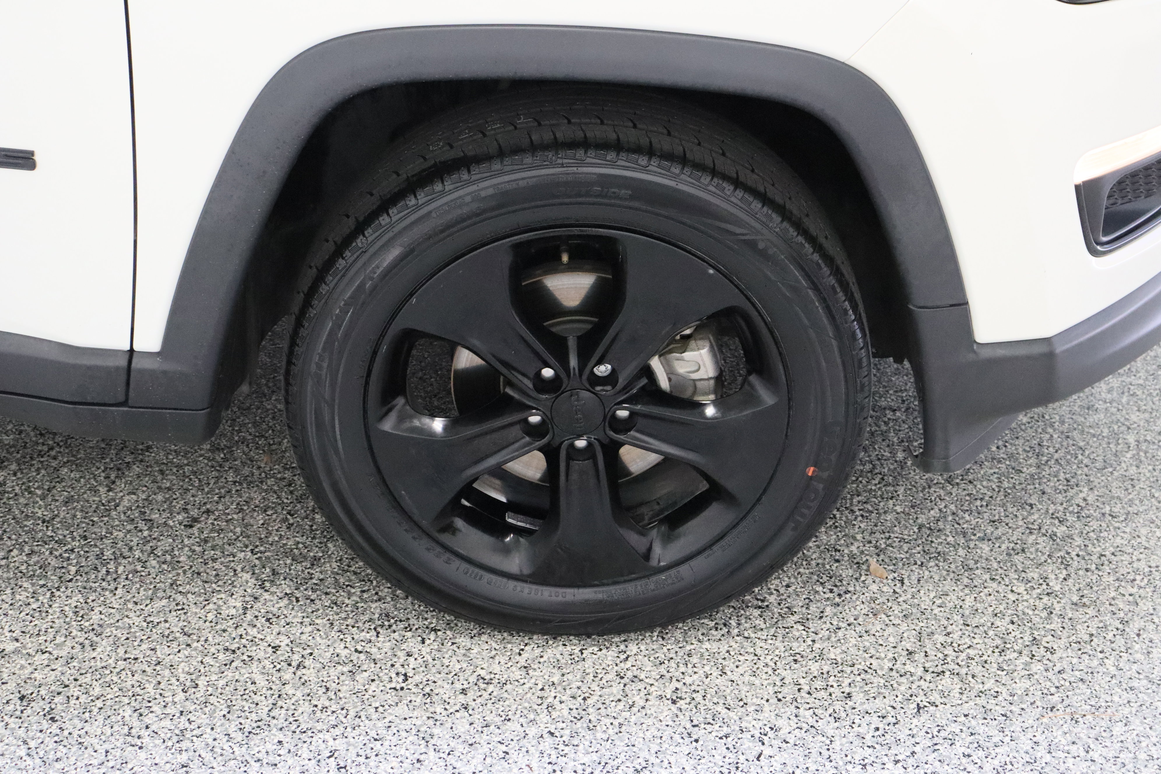 Used 2019 Jeep Compass Latitude image 5