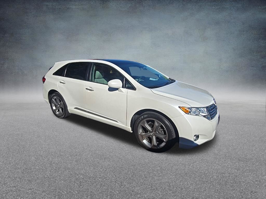 Used 2011 Toyota Venza AWD w/ Comfort Pkg image 2