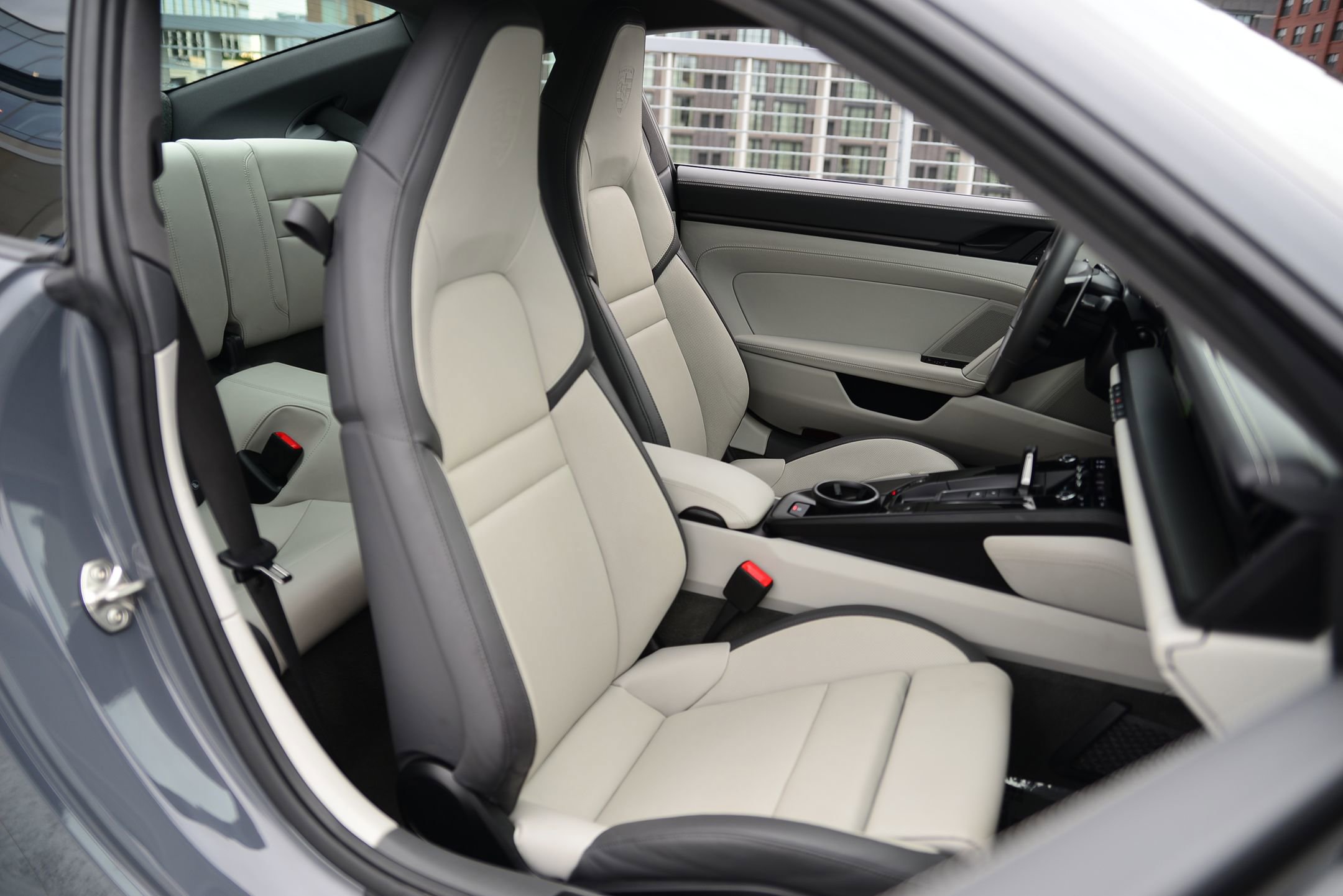 Certified 2025 Porsche 911 Carrera image 17